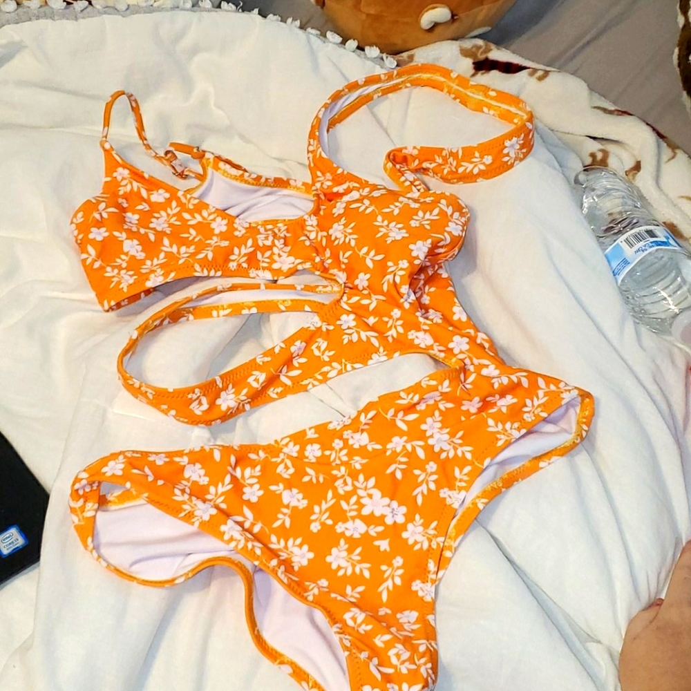 One piece swimsuit